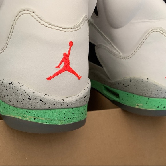 Boys Air Jordan 5 Retro - Picture 5 of 8